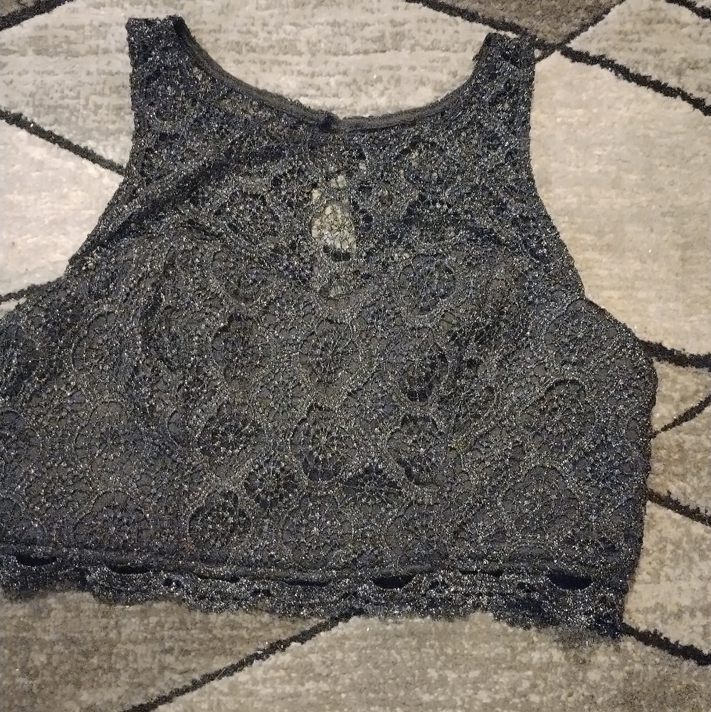 Crop top back cutout, zipper